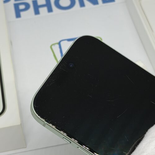 iPhone 15 256GB groen /licht gebruikt /89% batt /garantie