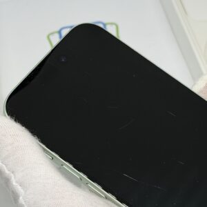 iPhone 15 256GB groen /licht gebruikt /89% batt /garantie