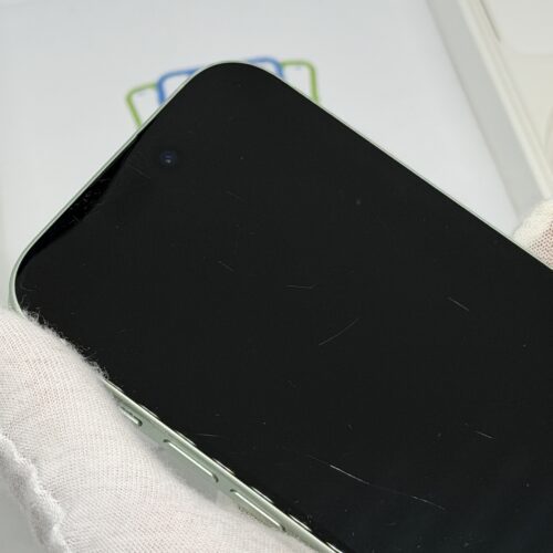 iPhone 15 256GB groen /licht gebruikt /89% batt /garantie
