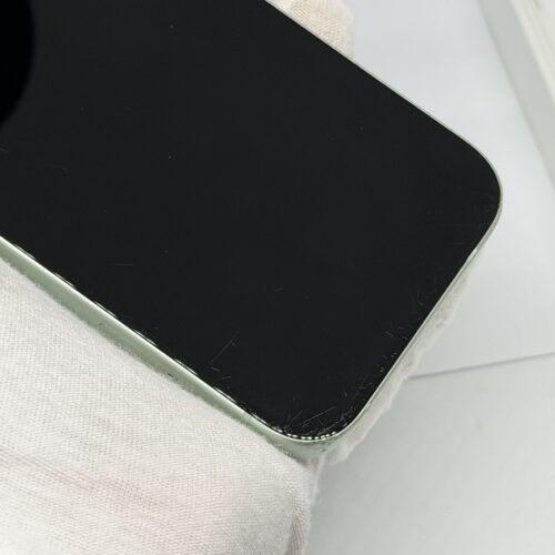 iPhone 15 256GB groen /licht gebruikt /89% batt /garantie