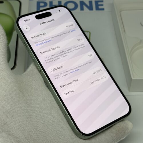 iPhone 15 256GB groen /licht gebruikt /89% batt /garantie