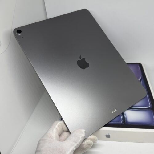 IMG_6144 iPad Air 6e 13 inch M3 128GB grijs /krasvrij /100% batt /garantie