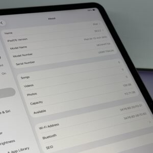 IMG_6147 iPad Air 6e 13 inch M3 128GB grijs /krasvrij /100% batt /garantie