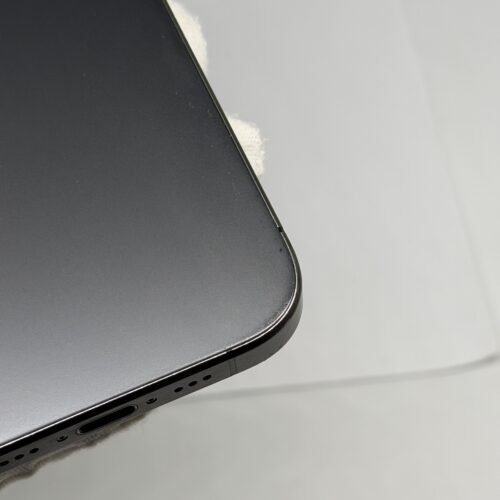 iPhone 15 Pro 128GB zwart /licht gebruikt /87% batt /garantie