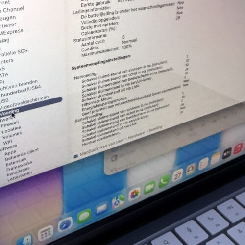 MacBook Neo 256GB indigo /100% batt /krasvrij /garantie