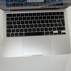IMG_6615 MacBook Air M2 512GB zilver /94% batt /krasvrij /garantie