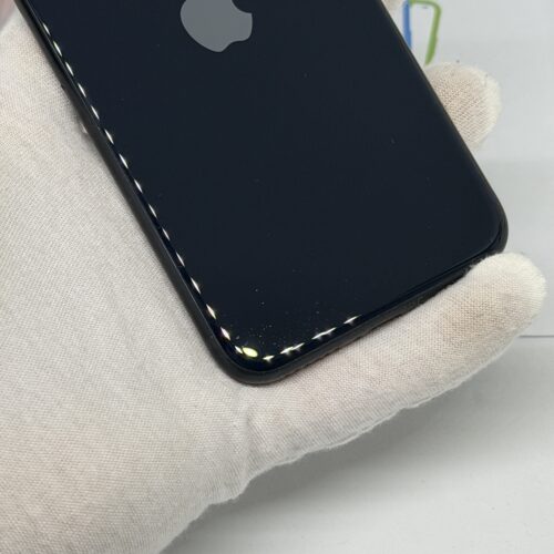 iPhone SE 2022 64GB zwart /krasvrij scherm /91% batt /garantie