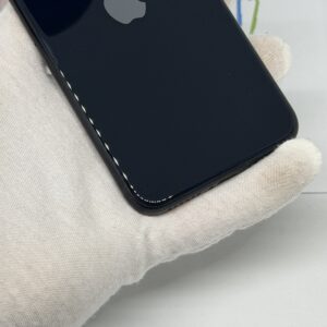 iPhone SE 2022 64GB zwart /krasvrij scherm /91% batt /garantie