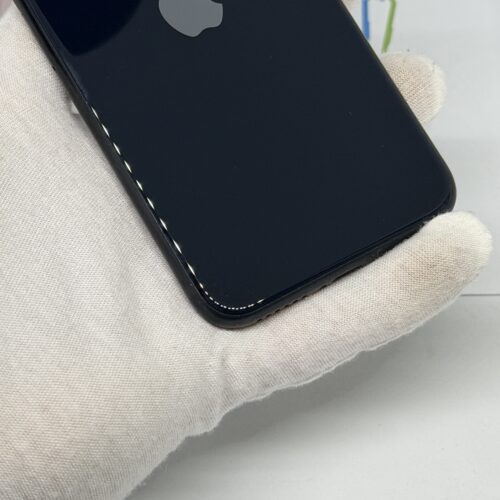 iPhone SE 2022 64GB zwart /krasvrij scherm /91% batt /garantie