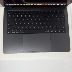 IMG_9082 2 MacBook Pro 14' M5 512GB spacezwart /krasvrij /garantie /adapter