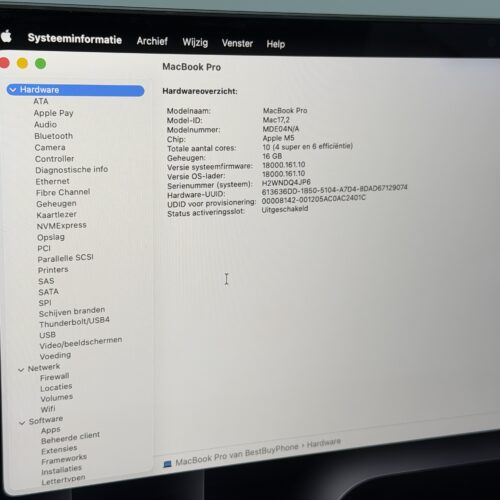IMG_9085 2 MacBook Pro 14' M5 512GB spacezwart /krasvrij /garantie /adapter