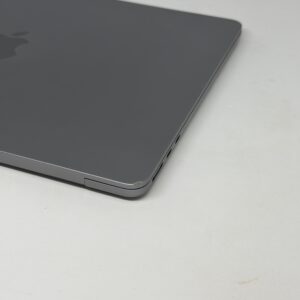 MacBook Air M2 256GB grijs /97% batt /zeer net /garantie
